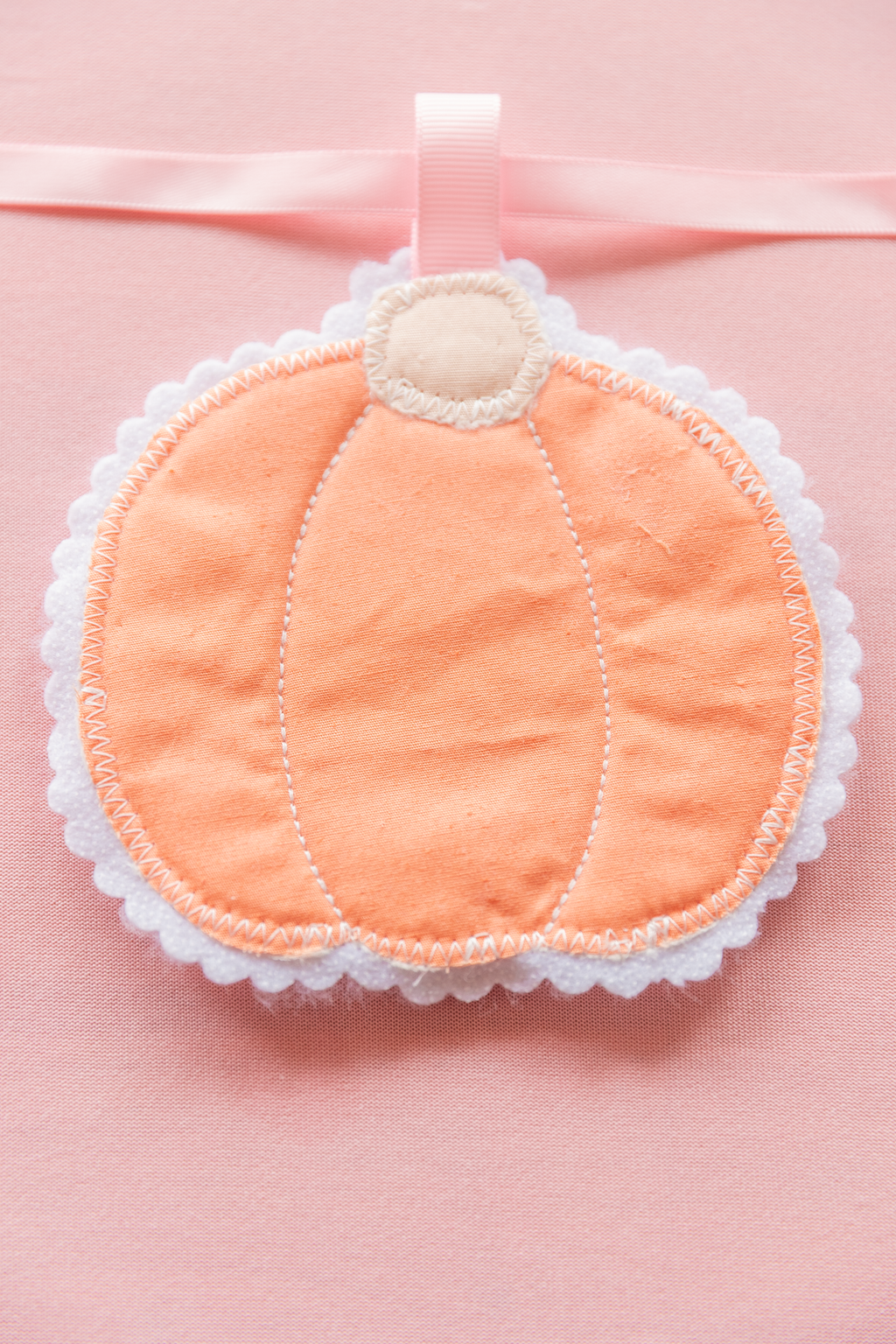 Pretty Pumpkin Patch Banner – Handmade Fabric Pumpkin & Bow Fall Garland